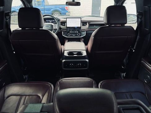 Used 2024 Ford Expedition Limited image 28