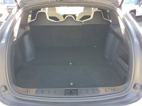 Used 2023 Tesla Model X image 7