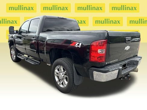 Used 2013 Chevrolet Silverado 2500 LT w/ Interior Plus Package image 3