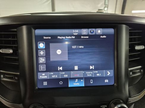 Used 2024 RAM 2500 Tradesman w/ Chrome Appearance Group image 14