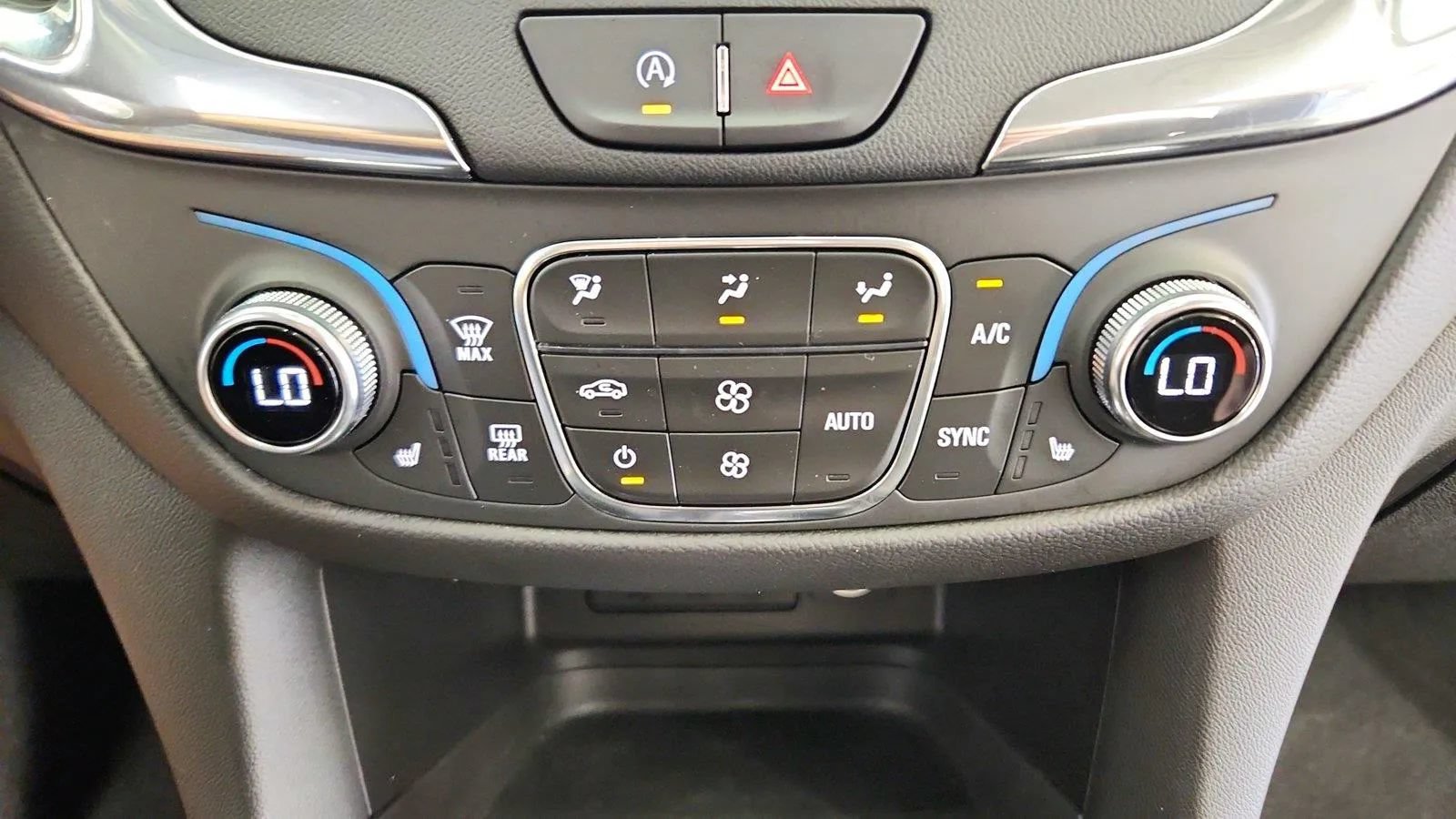 Used 2022 Chevrolet Equinox LT FWD image 21