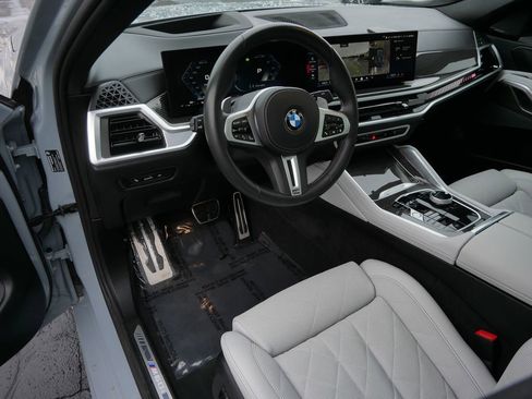 Used 2025 BMW X6 M60i w/ Executive Package image 13