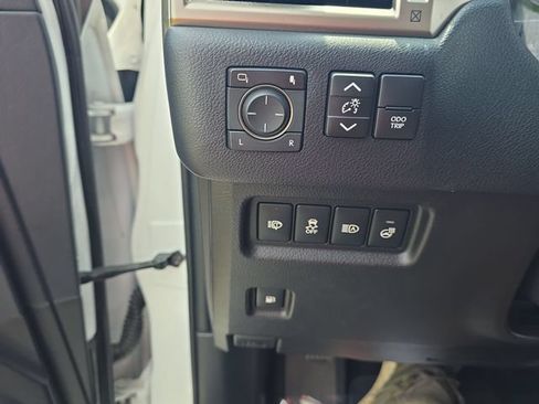 Used 2021 Lexus GX 460 Premium w/ Premium Package AWD/4WD image 28