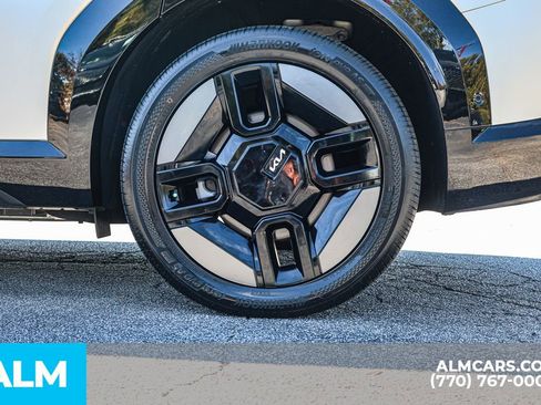 Used 2024 Kia EV9 GT-Line image 17