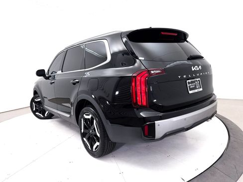 Certified 2024 Kia Telluride S w/ S Sunroof Package FWD image 3