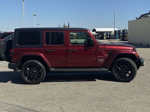 Used 2021 Jeep Wrangler Unlimited Sahara image 4