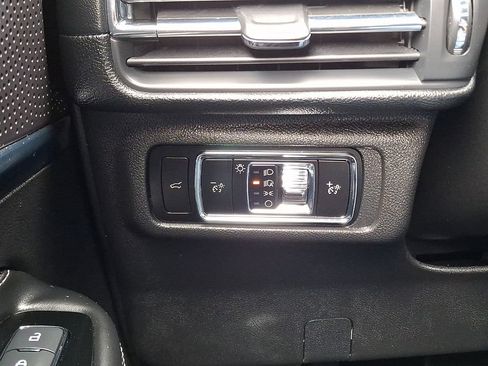 Certified 2023 Lincoln Corsair AWD w/ Equipment Group 101A image 27