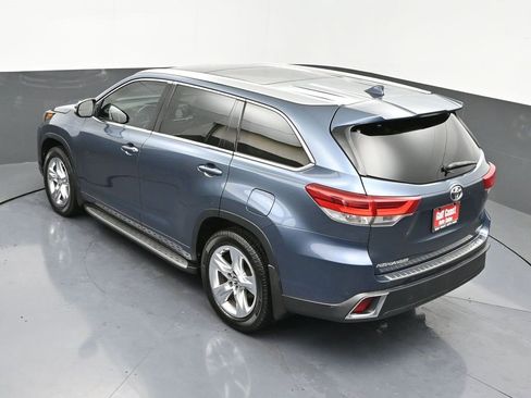 Certified 2019 Toyota Highlander Limited Platinum image 45