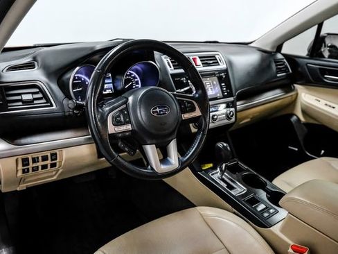 Used 2017 Subaru Outback 2.5i Limited image 3