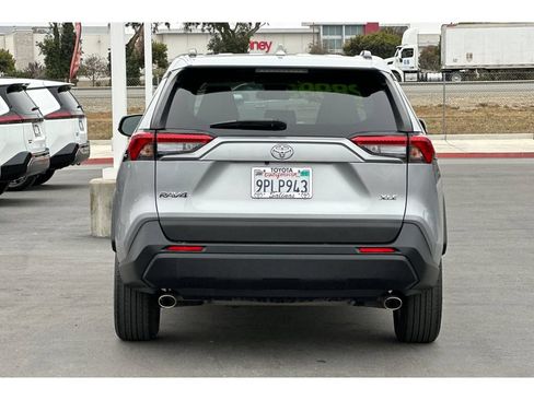 Used 2023 Toyota RAV4 XLE FWD image 5