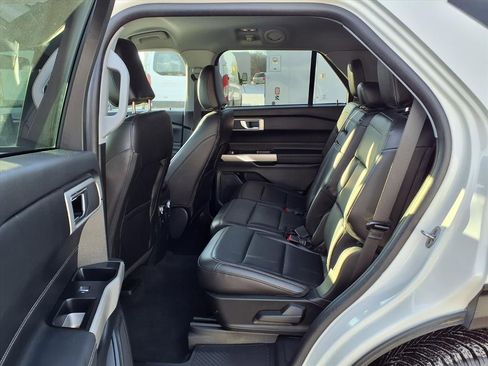 Certified 2023 Ford Explorer XLT w/ Equipment Group 202A image 10