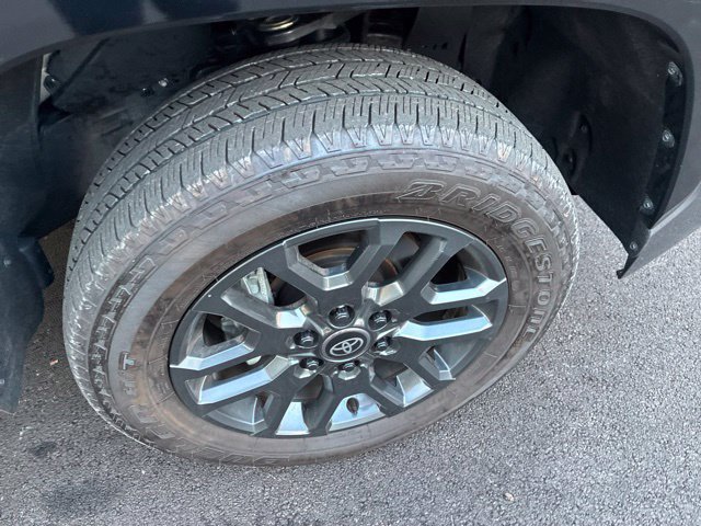 Used 2025 Toyota Tundra Platinum AWD/4WD image 12