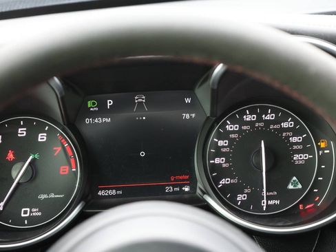 Used 2017 Alfa Romeo Giulia Quadrifoglio RWD image 19