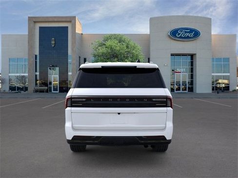 New 2025 Lincoln Navigator L Reserve w/ Jet Appearance Package image 5