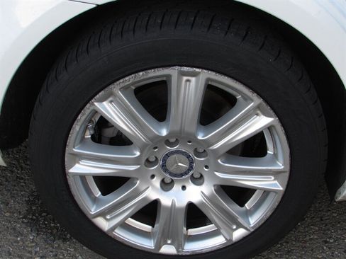 Used 2013 Mercedes-Benz E 350 4MATIC Wagon image 33