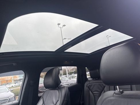 Used 2019 Lincoln Nautilus Select image 10