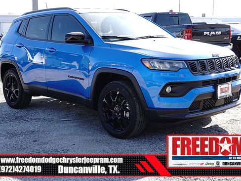 New 2026 Jeep Compass Latitude image 7