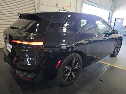 Used 2023 BMW iX xDrive50 w/ Premium Package AWD/4WD image 4