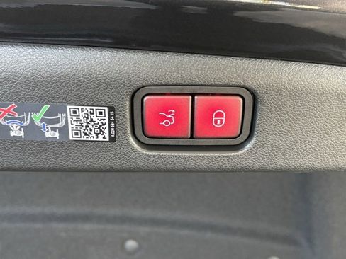 New 2026 Mercedes-Benz E 350 4MATIC Sedan image 25