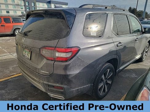 Certified 2025 Honda Pilot Touring image 6