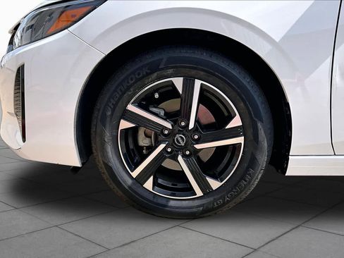 Used 2024 Nissan Sentra SV FWD image 10
