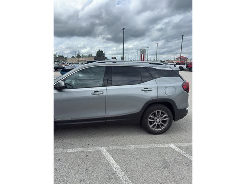 Used 2023 GMC Terrain SLT FWD image 6
