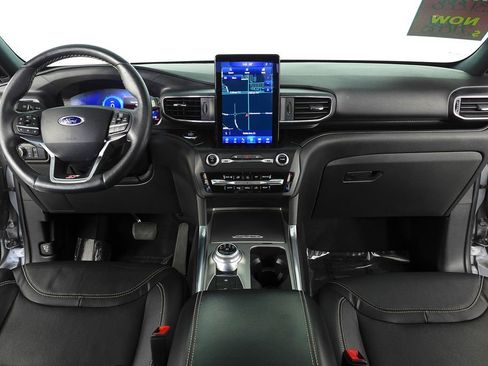 Used 2020 Ford Explorer ST w/ Premium Technology Package image 25