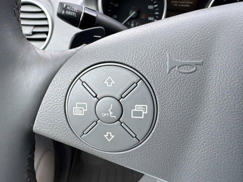 Used 2010 Mercedes-Benz ML 350 4MATIC image 26