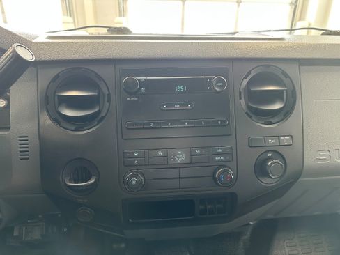 Used 2014 Ford F250 XL w/ Power Equipment Group image 17
