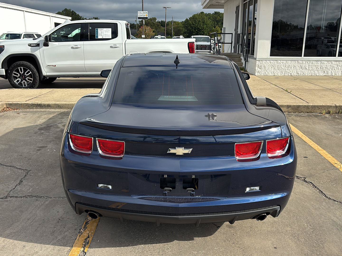 Used 2011 Chevrolet Camaro LT RWD image 6