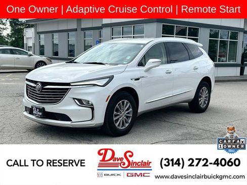 Used 2024 Buick Enclave Essence w/ Technology Package FWD image 1