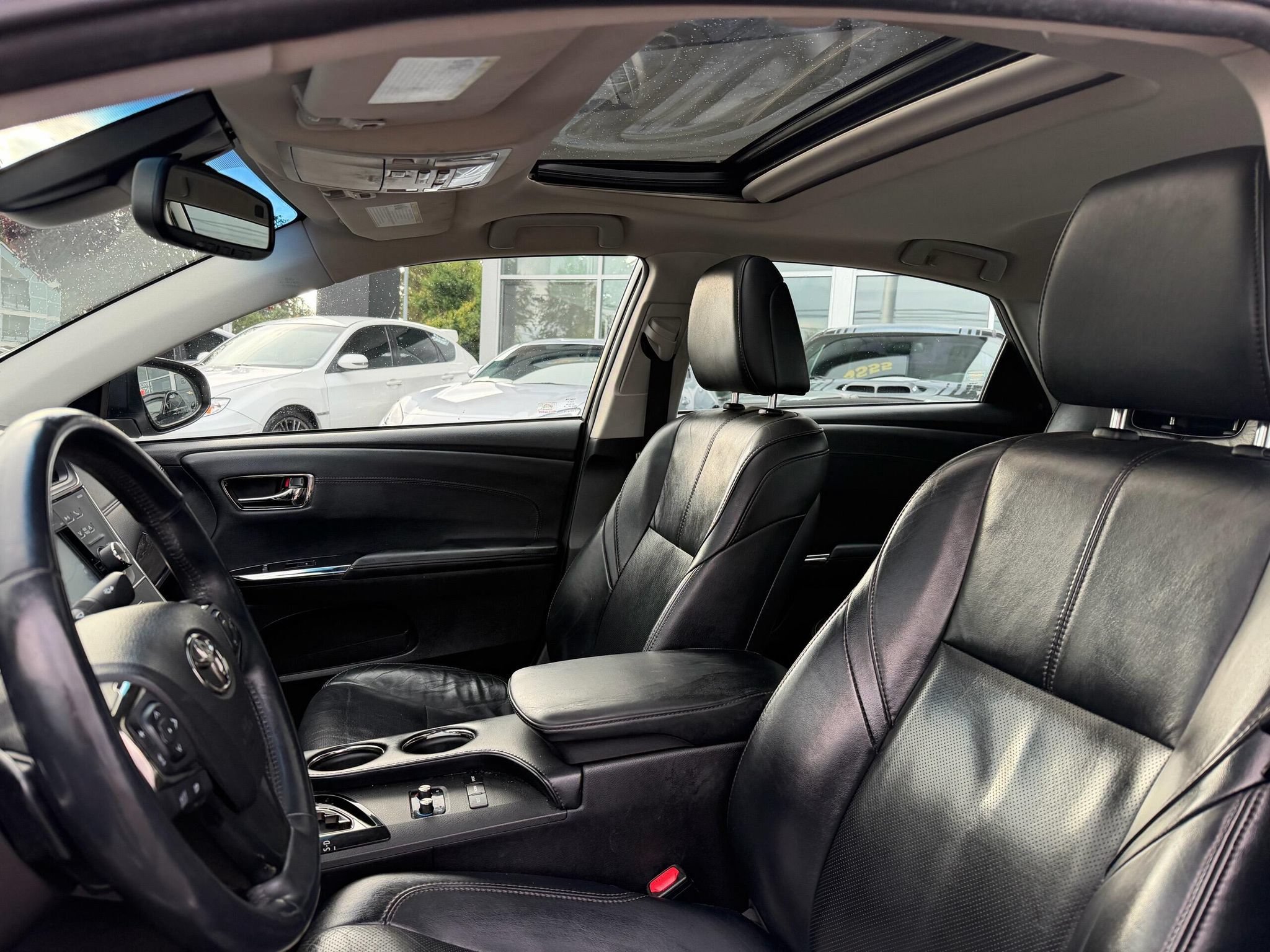 Used 2016 Toyota Avalon Limited w/ Toyota Safety Sense Package FWD image 4
