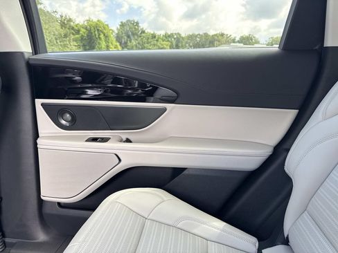 New 2026 Lincoln Nautilus Reserve w/ Jet Appearance Package AWD/4WD image 15