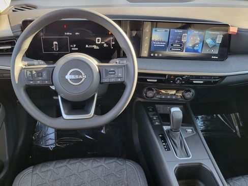 New 2026 Nissan Kicks SV image 5