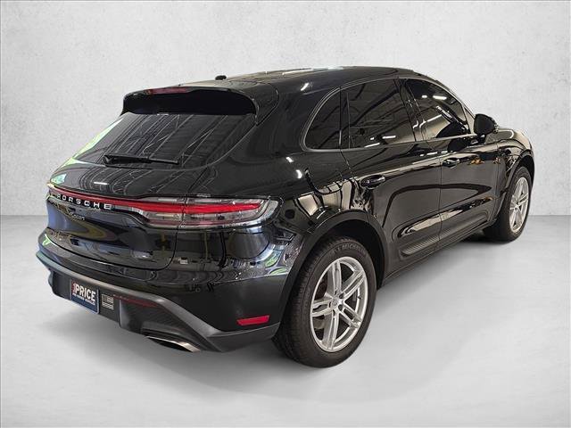 Used 2025 Porsche Macan AWD/4WD image 5