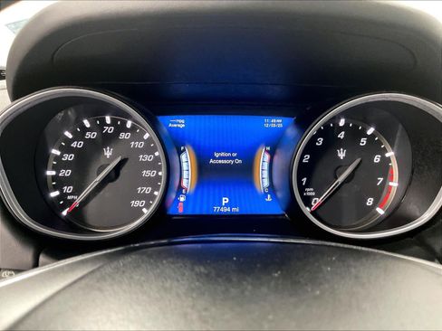 Used 2018 Maserati Levante GranLusso image 25