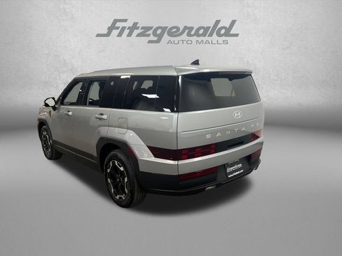 Used 2026 Hyundai Santa Fe SE FWD image 3