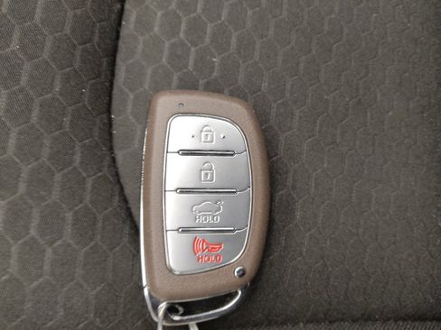 Used 2019 Hyundai Elantra Value Edition w/ Cargo Package image 32