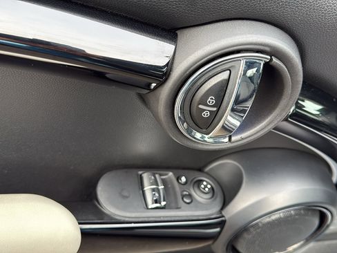 Used 2018 MINI Cooper S image 7