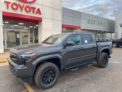 New 2025 Toyota Tacoma SR5 w/ Blackout Plus Package (GST)