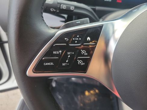 Used 2025 Mercedes-Benz GLA 250 image 27