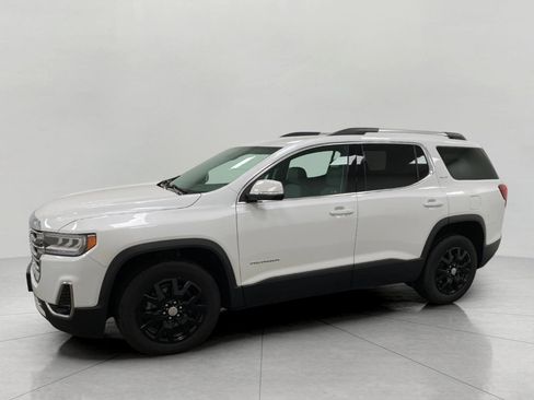 Used 2023 GMC Acadia SLT w/ Preferred Package image 9