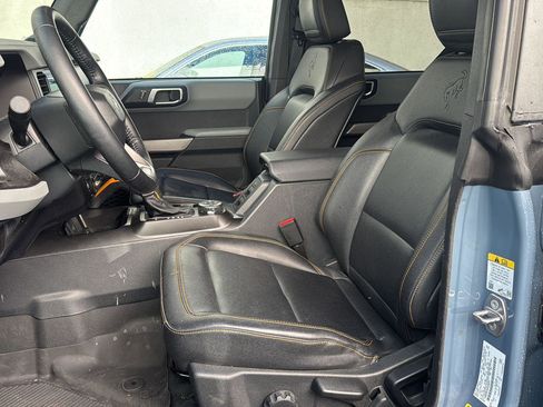 Used 2023 Ford Bronco Badlands image 11