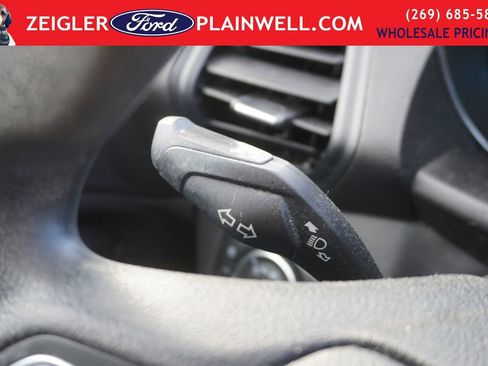 Used 2019 Ford Escape SE image 20