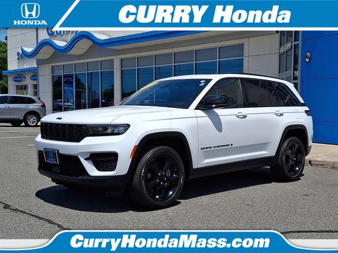 Used 2023 Jeep Grand Cherokee Altitude AWD/4WD image 1