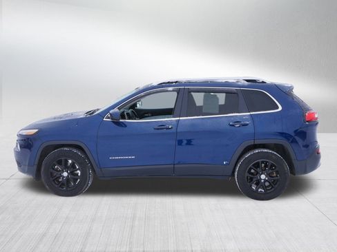 Certified 2018 Jeep Cherokee Latitude Plus w/ Cold Weather Group image 4