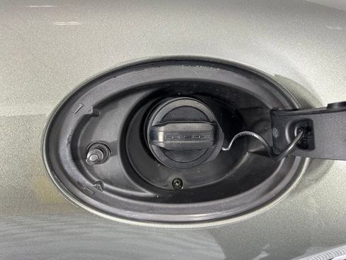 Certified 2022 Porsche 911 Carrera RWD image 38