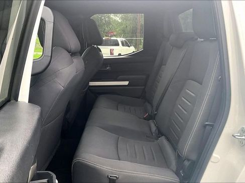 Used 2024 Toyota Tacoma TRD Off-Road image 8