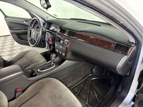 Used 2013 Chevrolet Impala LS FWD image 28