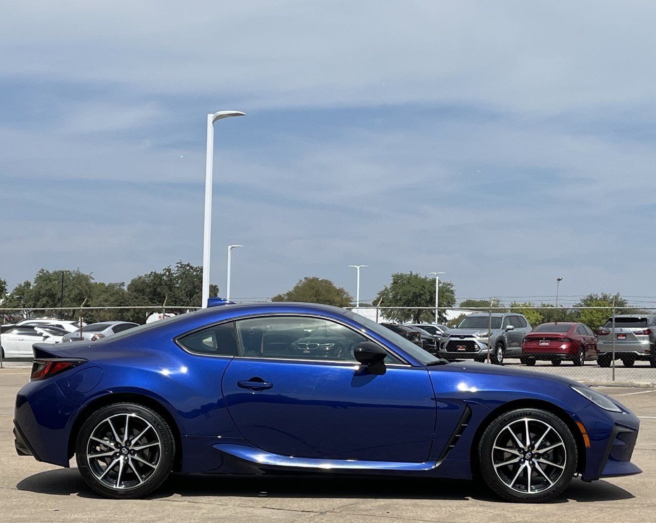 Used 2023 Toyota GR86 w/ ALL Weather Mat Package (TMS) RWD image 3